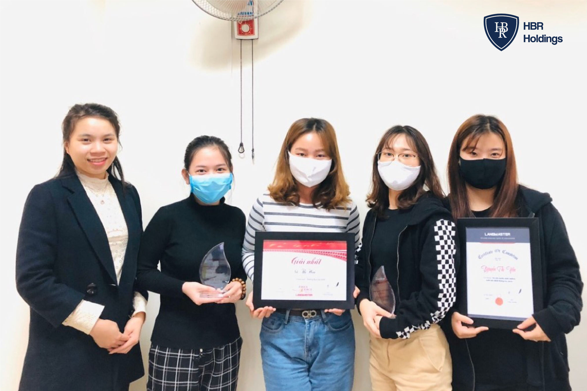 CÚ VỀ ĐÍCH NGOẠN MỤC CỦA ĐỘI KINH DOANH HBR HOLDINGS