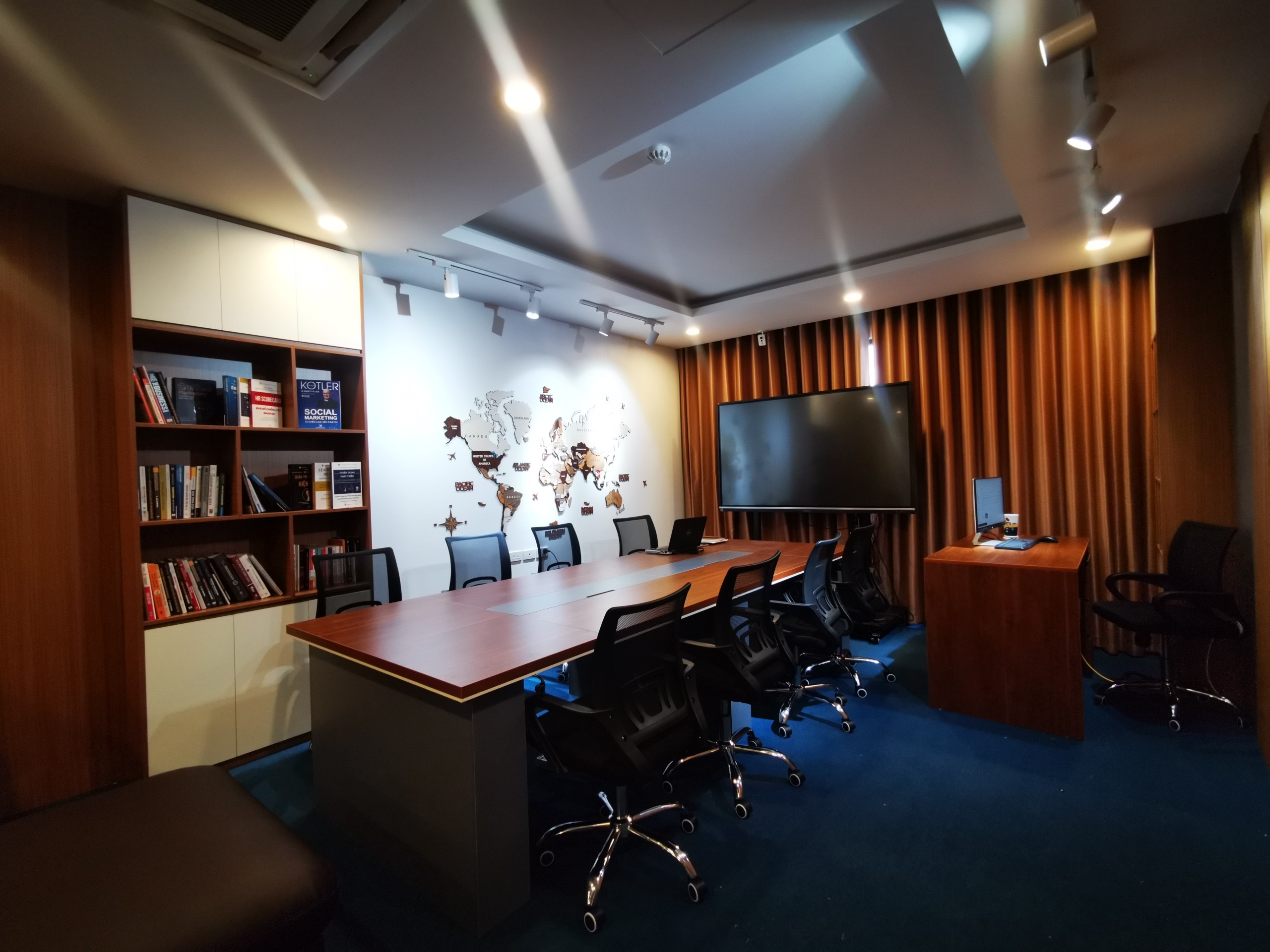 HBR Holdings'news: KHÁM PHÁ "NGÔI NHÀ MỚI" CỦA TRƯỜNG DOANH NHÂN HBR