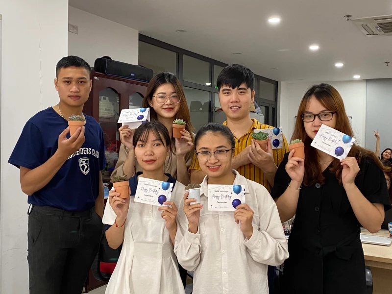 Hoạt động nội bộ HBR Holdings: Happy Friday và sinh nhật đặc biệt dành tặng các thành viên tháng 9