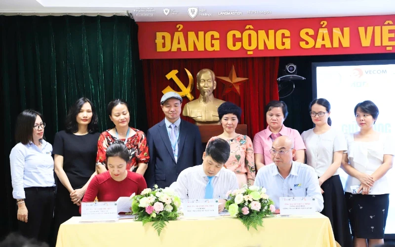 Ban lãnh đạo HBR Holdings và Học viện Phụ nữ Việt Nam chính thức ký kết thỏa thuận hợp tác chiến lược giai đoạn mới.