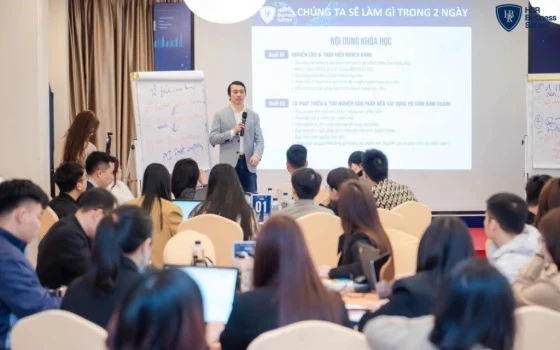 KHÓA HỌC “ CHUYỂN ĐỔI MÔ HÌNH KINH DOANH ONLINE CÙNG A.I TẠI HÀ NỘI”